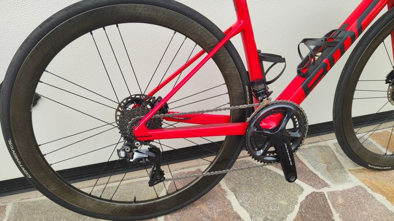 BMC Teammachine Shimano Dura Ace Di2 2023 Road & Gravel usato, Rosso — immagine 5 di 6