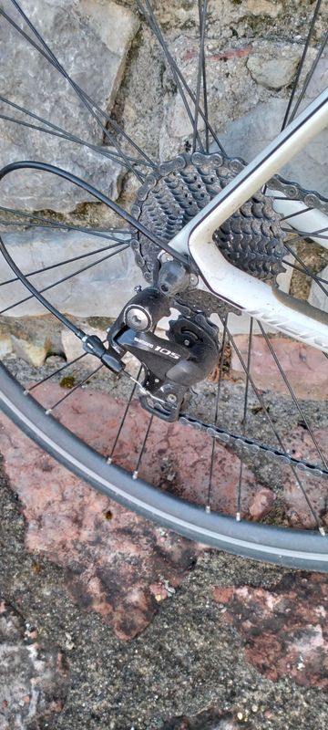 Used Merida Scultura Shimano 105 2018 Road & Gravel, White — image 6 of 8