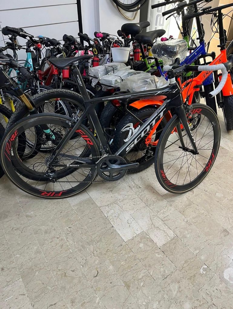 Used Scott Foil 20 2017 2017 Road & Gravel, Black — image 1 of 10