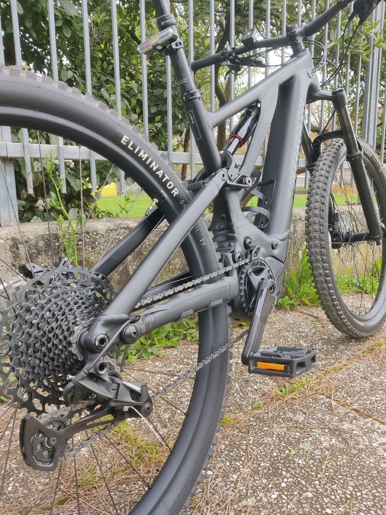 Used Specialized Turbo Levo Alloy 2023 2023 Mountainbike, Black, 29, 27.5 — image 7 of 9