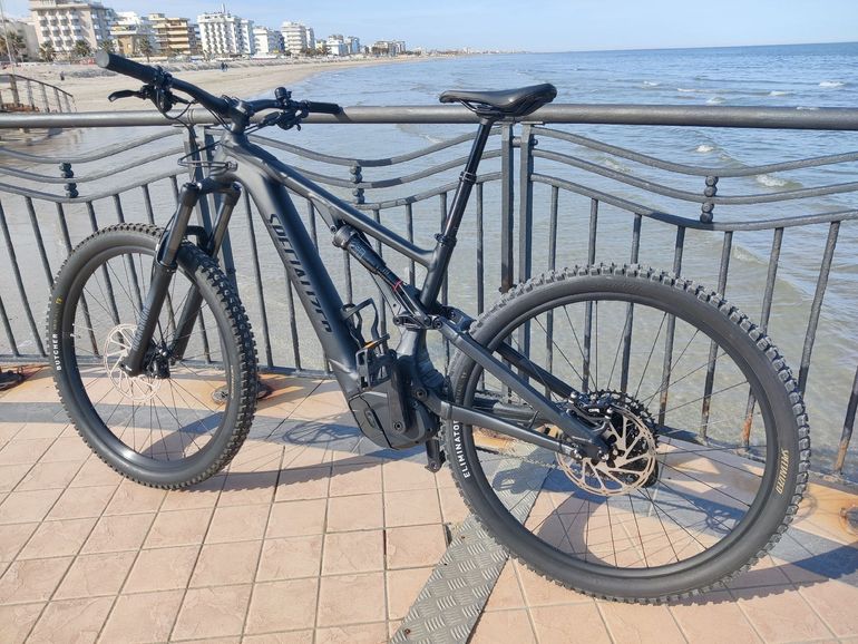 Used Specialized Turbo Levo Alloy 2023 2023 Mountainbike, Black, 29, 27.5 — image 2 of 9