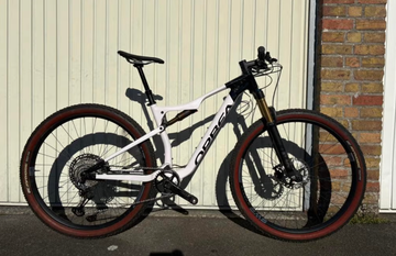 Brugt Orbea OIZ M TEAM TR 2022 2022 Mountainbike — billede 1 af 3