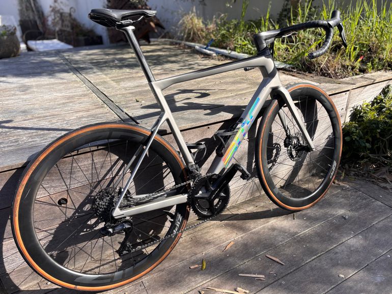 Used BMC Teammachine SLR01 TWO 2023 2023 Road & Gravel — image 3 of 5