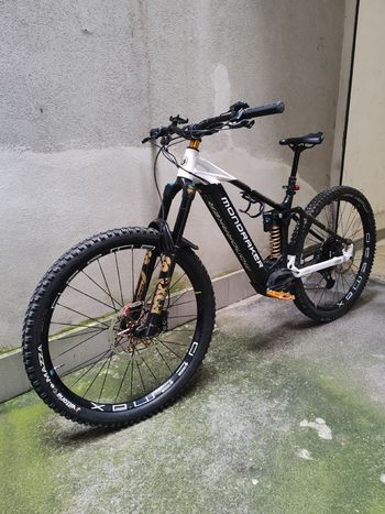 Used Mondraker LEVEL R 2022 2022 Mountainbike, Black, 29 — image 7 of 10