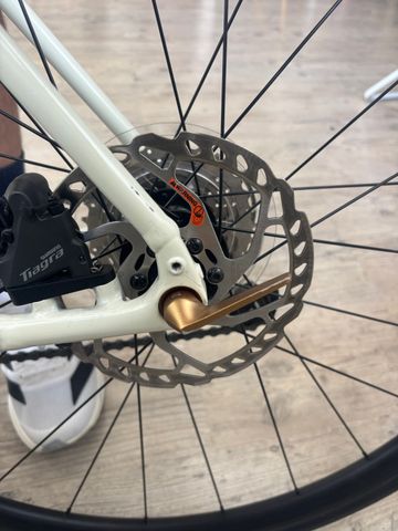 Brugt Trek Domane Shimano Tiagra 2024 Road & Gravel — billede 4 af 7
