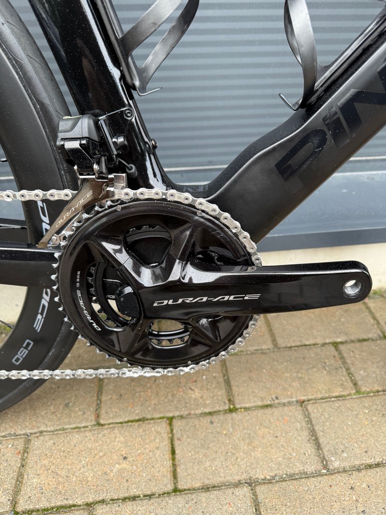 Used Pinarello DOGMA F DURA ACE Di2 Disc 2023 2023 Road & Gravel, Negro — image 3 of 9