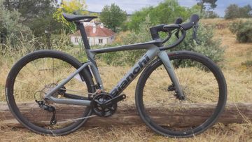 Tweedehands Bianchi Oltre Shimano 105 2025 Road & Gravel