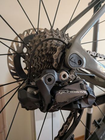Used Canyon Ultimate CF SL 8 Disc Di2 2021 2021 Road & Gravel — image 11 of 14