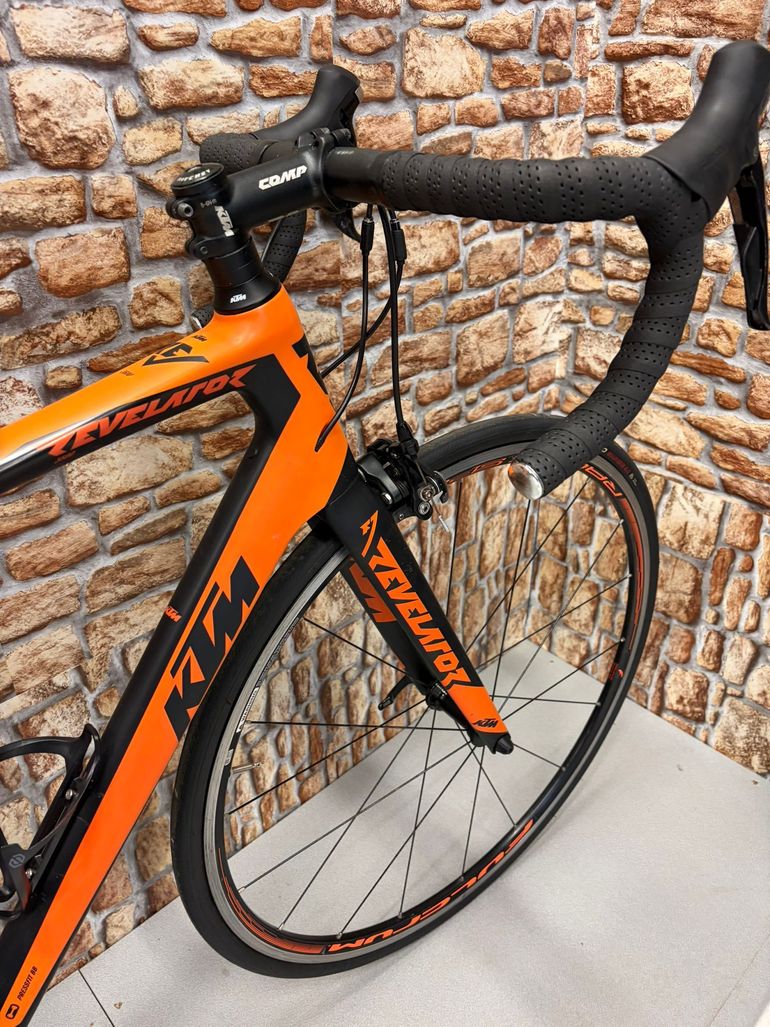 Used KTM REVELATOR 2018 Road & Gravel, Orange — image 8 of 11