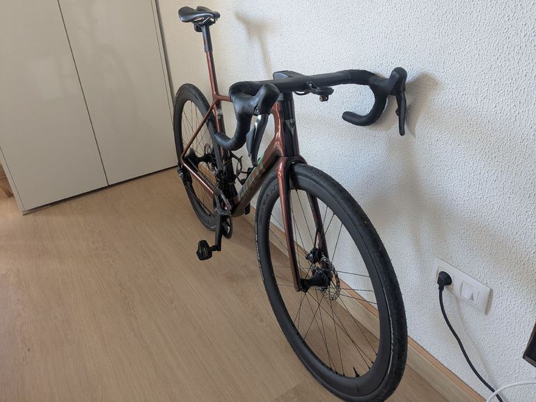 Used Giant TCR Advanced SL 1 2025 2025 Road & Gravel, Red — image 4 of 7