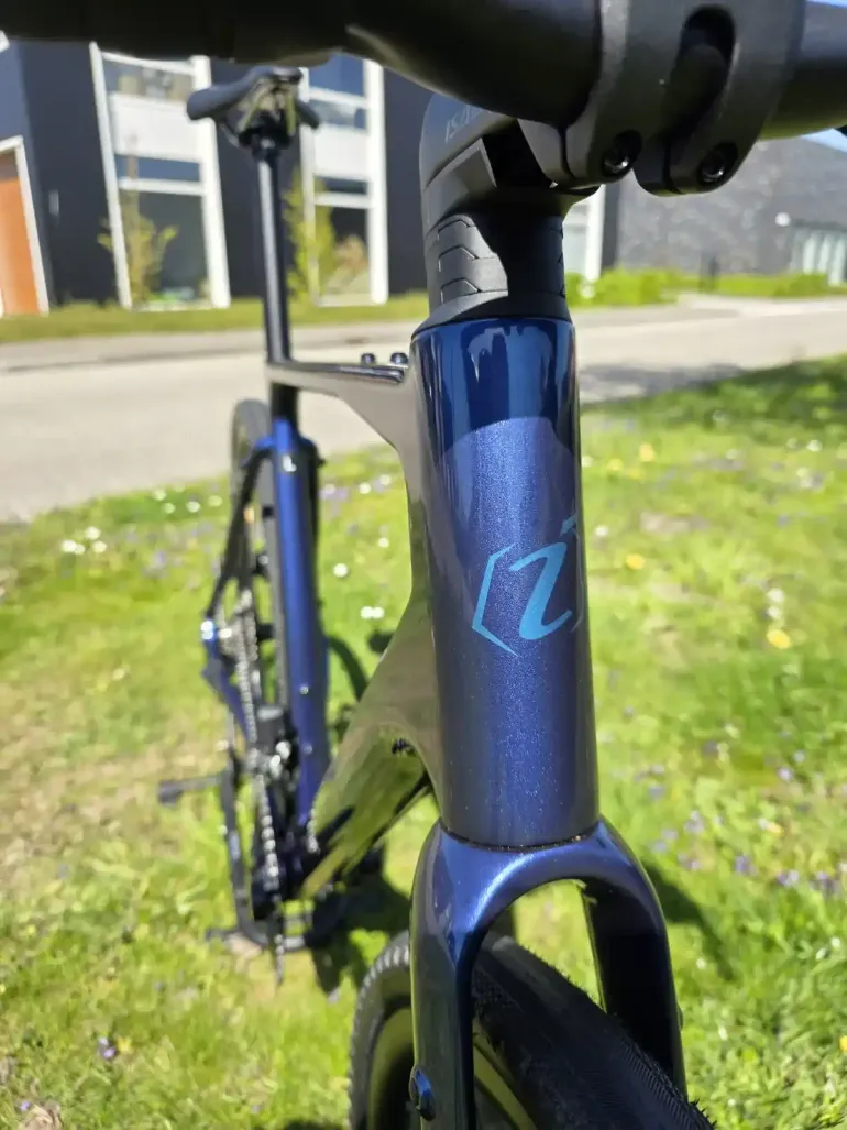 Used Isaac Kaon L Sapphire Blue Shimano R7150 105 DI2 2026 Road & Gravel — image 2 of 7