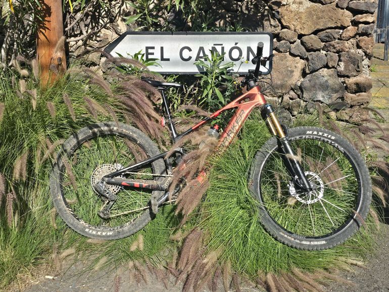 Brugt Mondraker CRAFTY CARBON RR 2025 2025 Mountainbike — billede 8 af 15