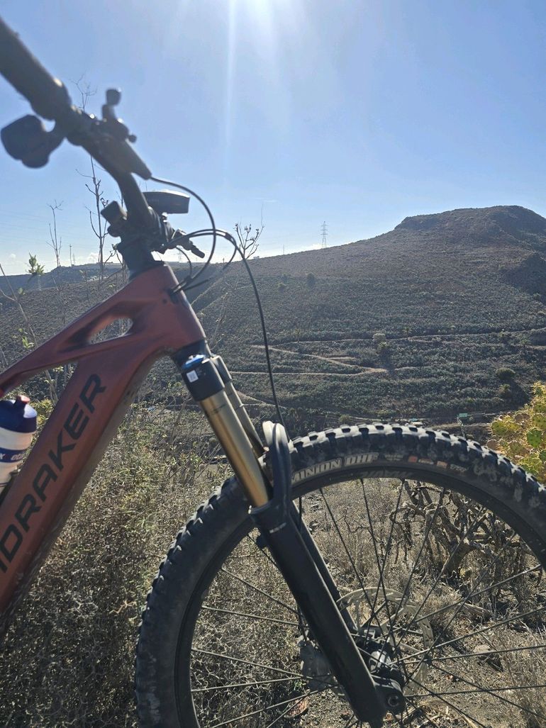 Brugt Mondraker CRAFTY CARBON RR 2025 2025 Mountainbike — billede 12 af 15