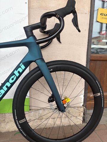 Używany Bianchi Impulso Shimano 105 Di2 2026 Road & Gravel — zdjęcie 4 z 7