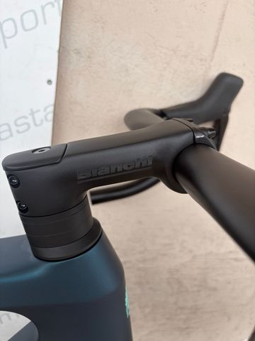 Używany Bianchi Impulso Shimano 105 Di2 2026 Road & Gravel — zdjęcie 7 z 7