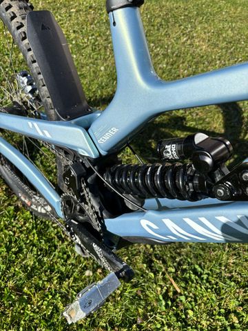 Używany Canyon Sender CFR Underdog 2025 2025 Mountainbike — zdjęcie 4 z 9
