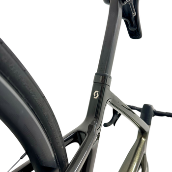 Used Scott Addict RC 40 2024 2024 Road & Gravel, Green — image 10 of 21
