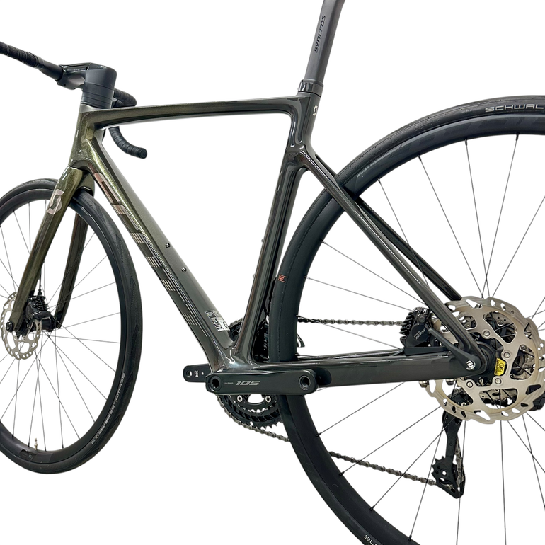 Used Scott Addict RC 40 2024 2024 Road & Gravel, Green — image 19 of 21