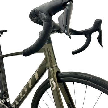 Used Scott Addict RC 40 2024 2024 Road & Gravel, Green — image 9 of 21