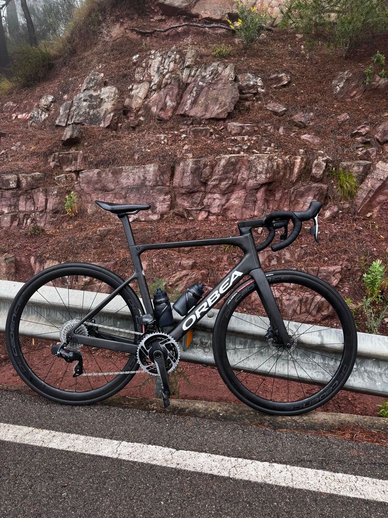 Used Orbea Orca SRAM Red eTap AXS 2023 Road & Gravel — image 1 of 13