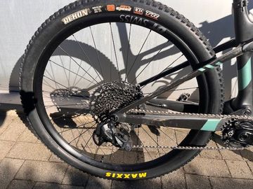 Použité Canyon CFR Limited 2022 Mountainbike — obrázek 8 z 17