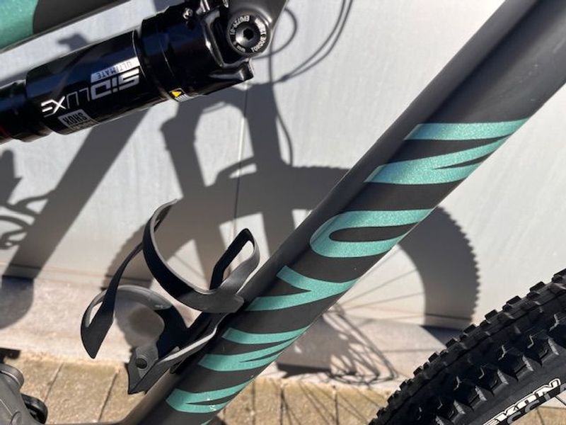 Použité Canyon CFR Limited 2022 Mountainbike — obrázek 11 z 17