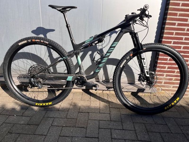 Použité Canyon CFR Limited 2022 Mountainbike — obrázek 1 z 17