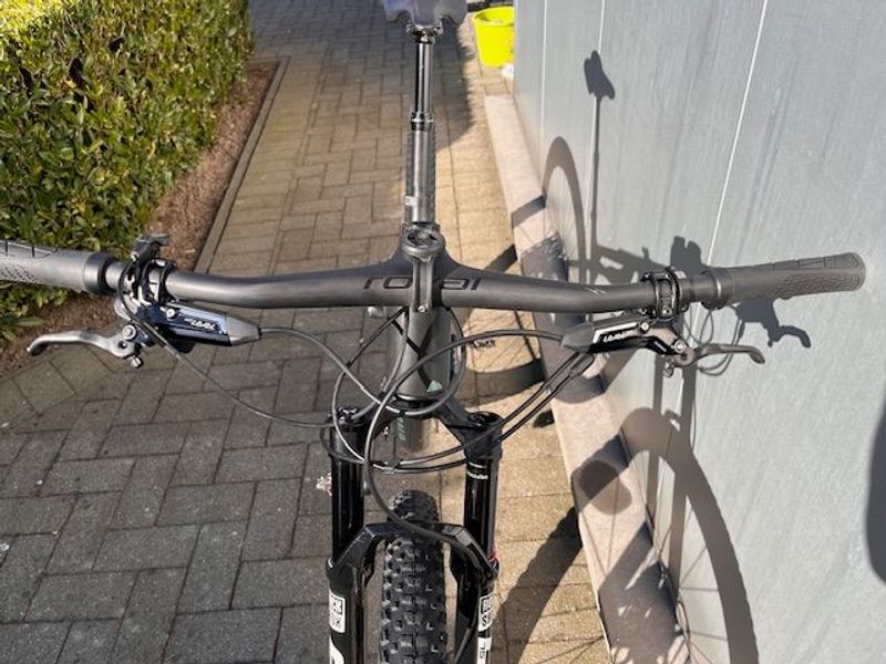 Použité Canyon CFR Limited 2022 Mountainbike — obrázek 13 z 17
