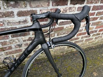 Used Trek Émonda SL 6 2017 2017 Road & Gravel, Black — image 8 of 9