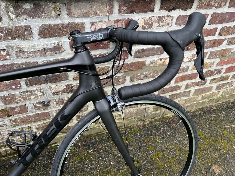 Used Trek Émonda SL 6 2017 2017 Road & Gravel, Black — image 8 of 9