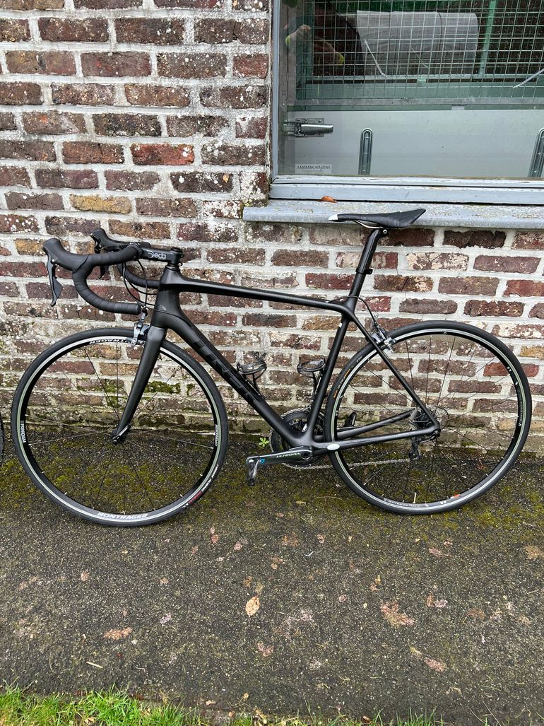 Used Trek Émonda SL 6 2017 2017 Road & Gravel, Black — image 2 of 9