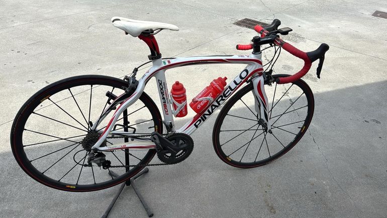 Used Pinarello Dogma 60.1 Di2 Frameset 2011 2011 Road & Gravel, Bianco — image 2 of 11