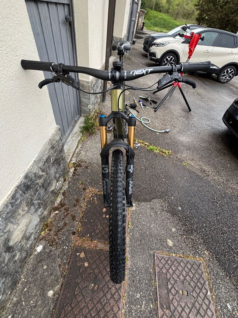 Canyon Neuron CF 9 SL 2024 2024 Mountainbike de segunda mano, Verde — imagen 6 de 8