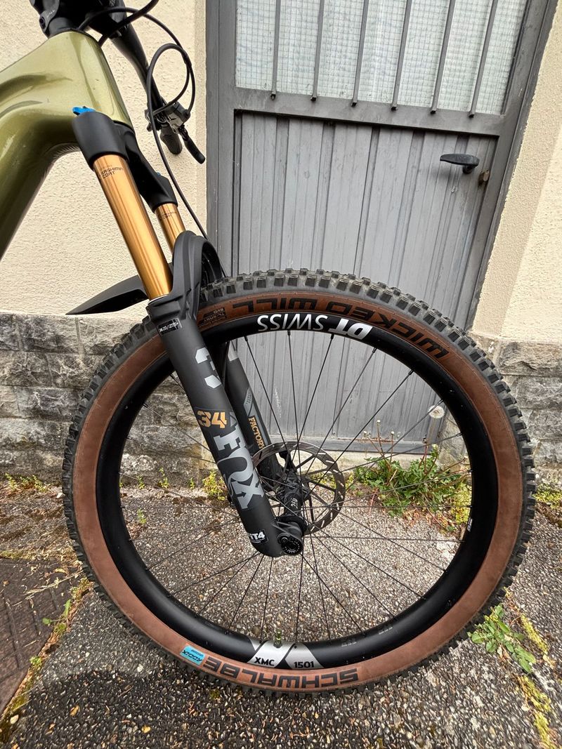 Canyon Neuron CF 9 SL 2024 2024 Mountainbike de segunda mano, Verde — imagen 3 de 8