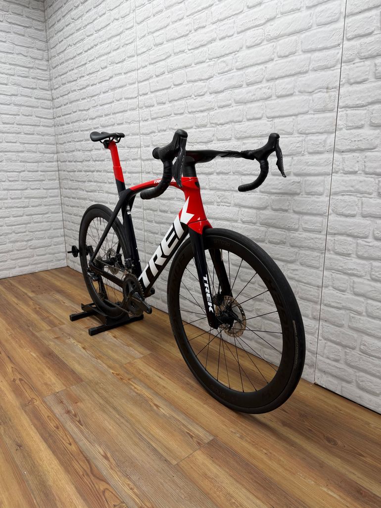 Used Trek Émonda SLR 7 2021 2021 Road & Gravel, Red — image 3 of 7