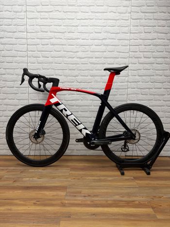 Used Trek Émonda SLR 7 2021 2021 Road & Gravel, Red — image 5 of 7