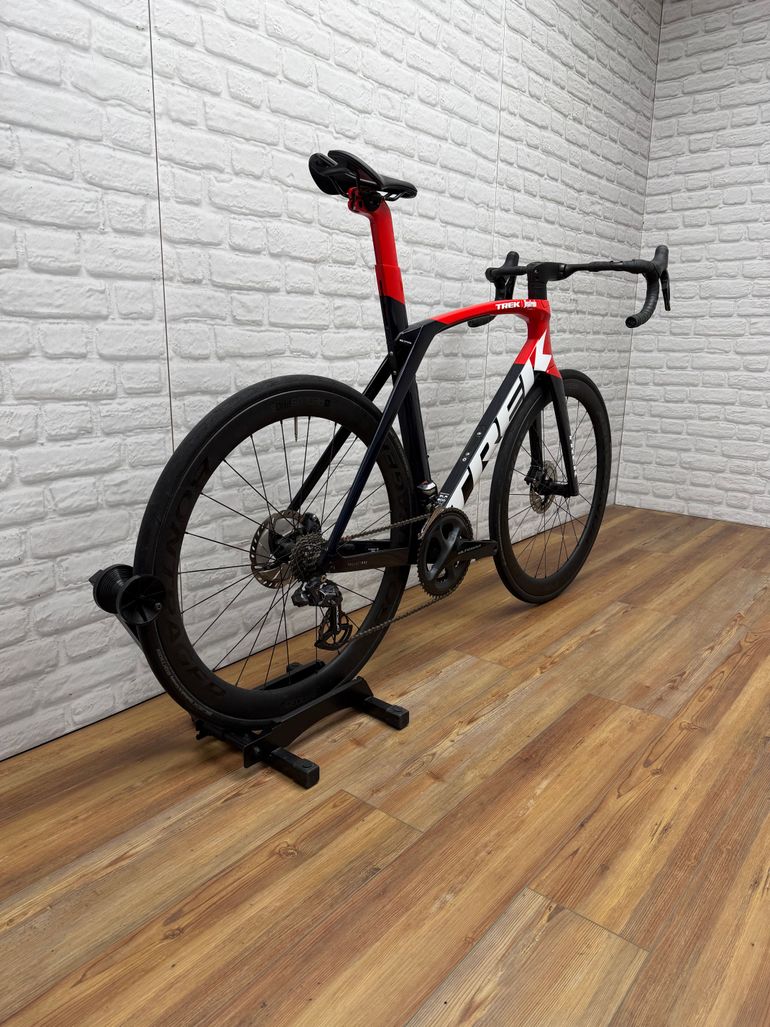Used Trek Émonda SLR 7 2021 2021 Road & Gravel, Red — image 4 of 7