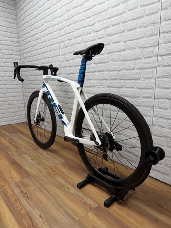 Used Trek Madone SLR 7 Disc eTap 2020 2020 Road & Gravel, White — image 6 of 6