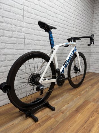 Used Trek Madone SLR 7 Disc eTap 2020 2020 Road & Gravel, White — image 3 of 6