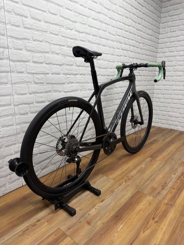 Used Trek Domane SLR 7 Gen 3 2023 2023 Road & Gravel, Light Gray — image 3 of 3