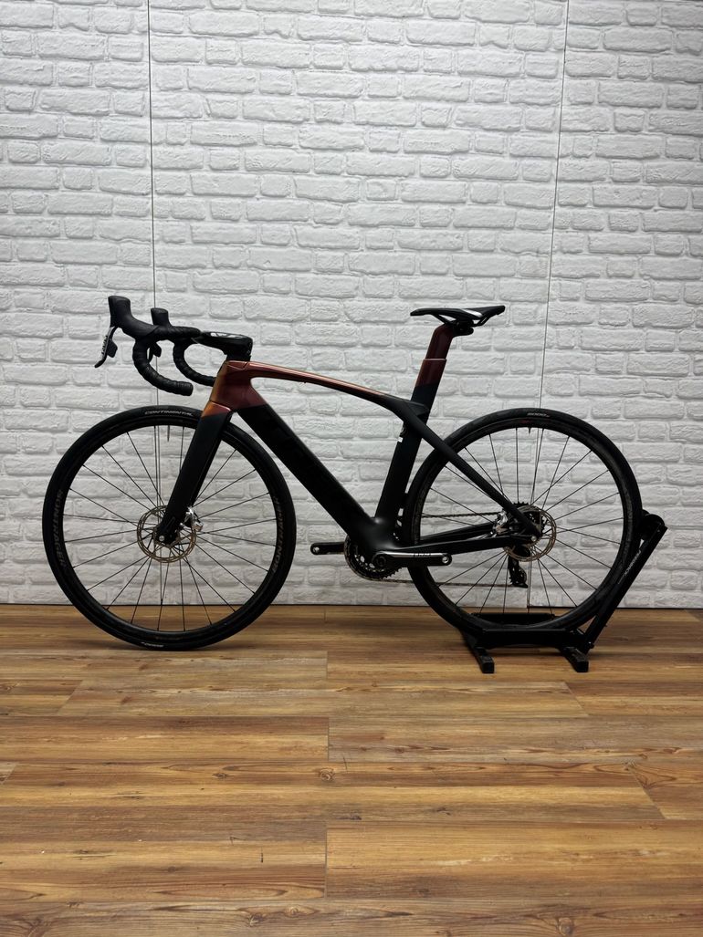 Used Trek Madone SLR Project One 2020 2020 Road & Gravel, Black — image 4 of 6