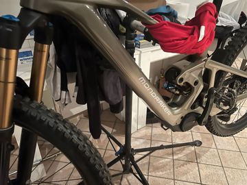 Used Mondraker Custom SRAM X01 Eagle AXS 2027 Mountainbike, Light Gray, 29 — image 3 of 3