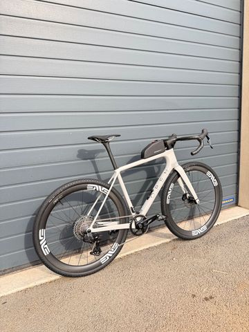 Used Open U.P 2.0 2026 Road & Gravel, White — image 2 of 3