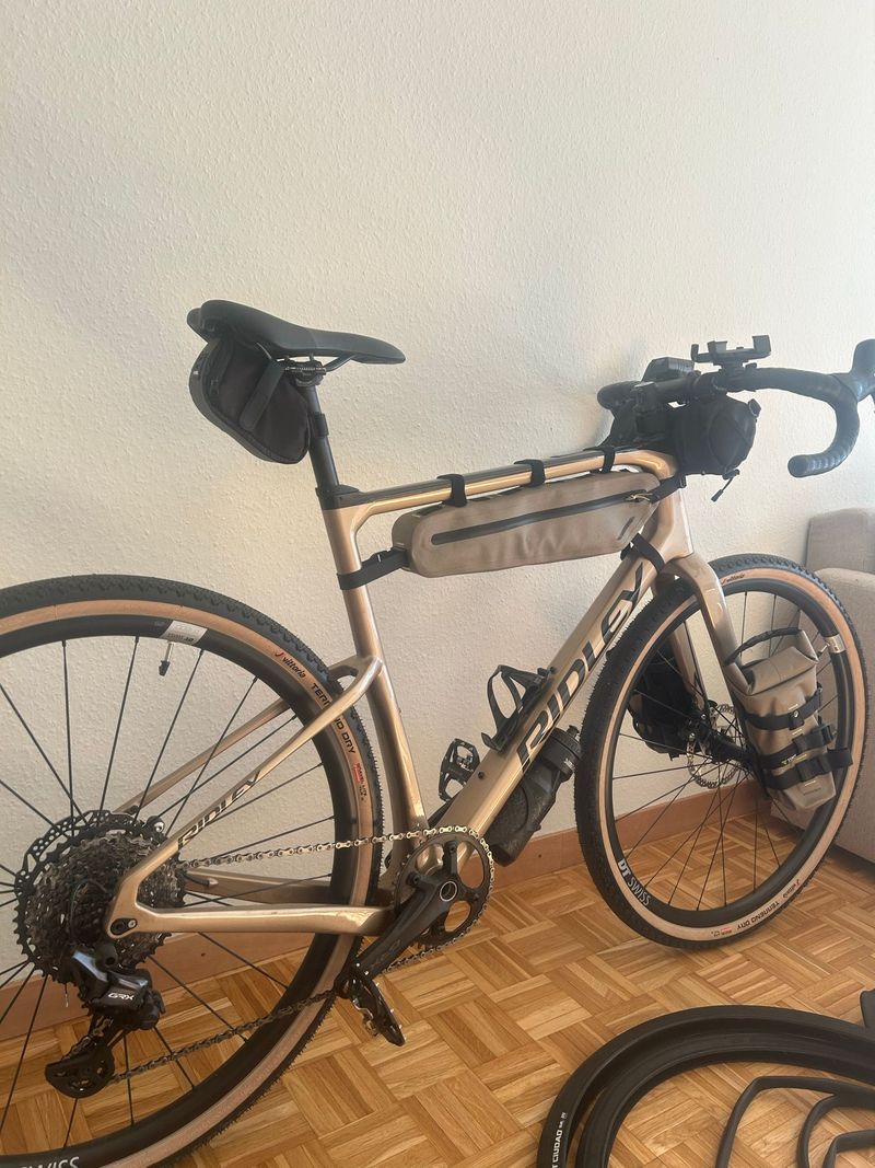 Ridley Kanzo Adventure 2025 Custom Shimano GRX 2025 Road & Gravel usato