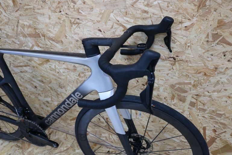 Used Cannondale SuperSix Evo Hi-Mod Dura Ace Di2 5.9kg 2023 Road & Gravel — image 8 of 9