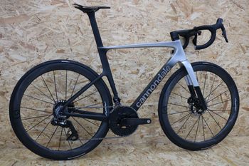 Used Cannondale SuperSix Evo Hi-Mod Dura Ace Di2 5.9kg 2023 Road & Gravel — image 2 of 9