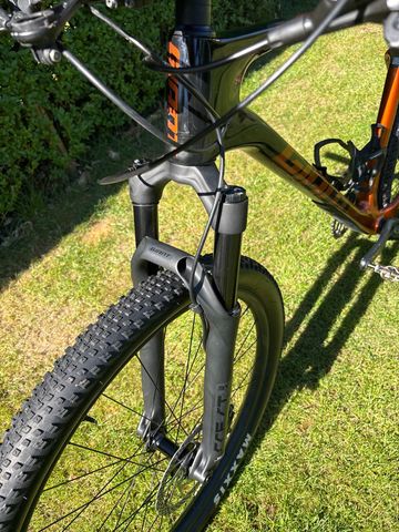 Used Giant XTC, Advanced 29 2 2022 2022 Mountainbike, Black, 29 — image 4 of 7