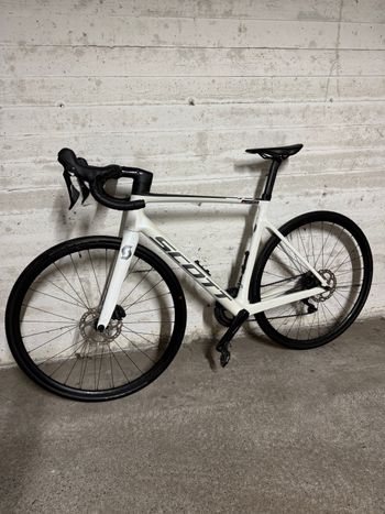 Used Scott Addict RC 40 2021 2021 Road & Gravel
