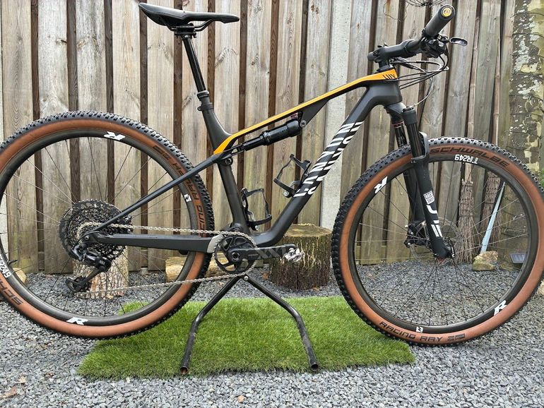 Canyon Lux CF SLX 9 LTD 2021