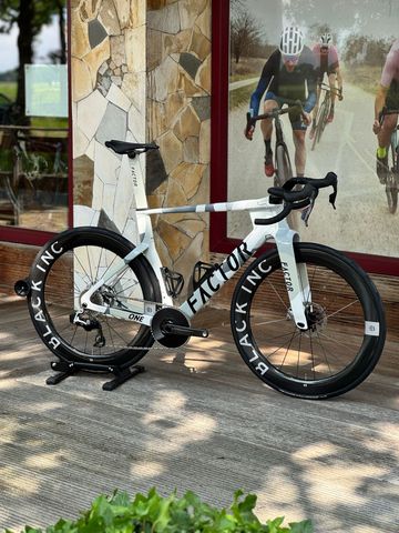 Factor One SRAM Red eTap AXS 2026 Road & Gravel d'occasion